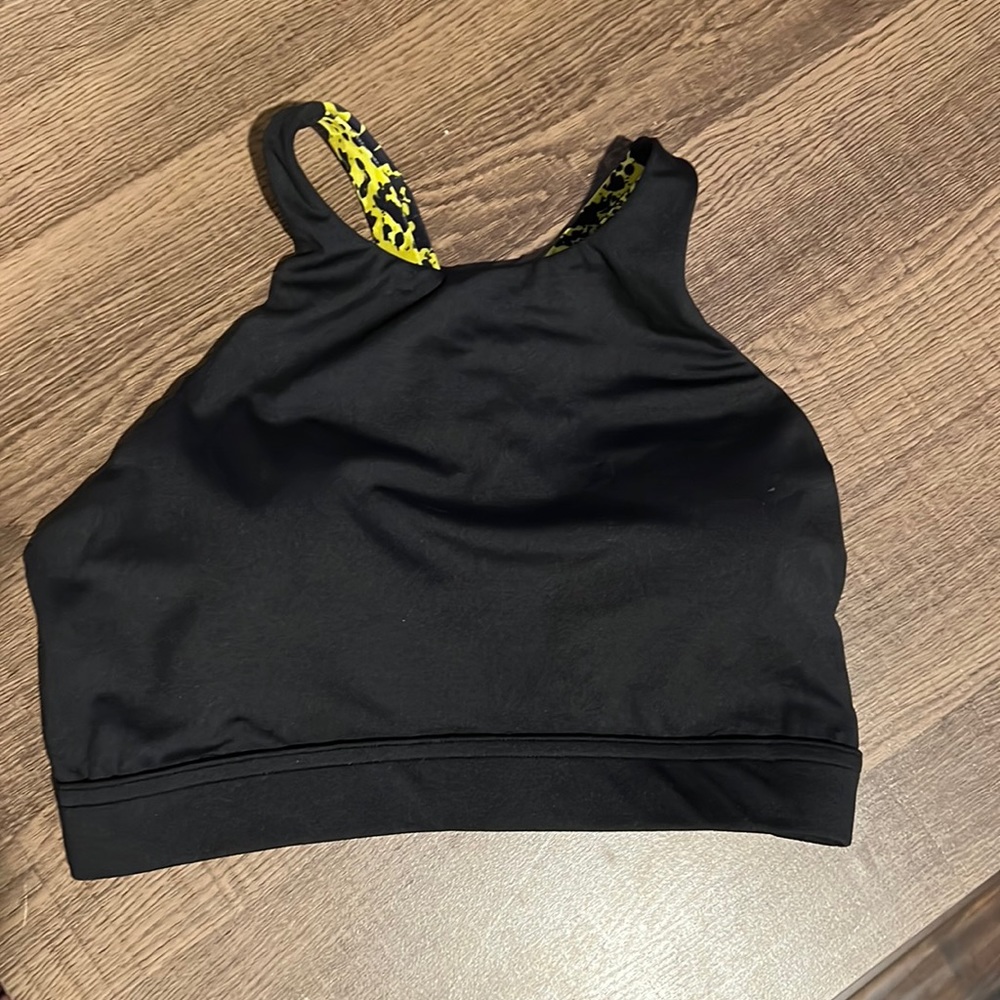 Black Vullsport sports bra